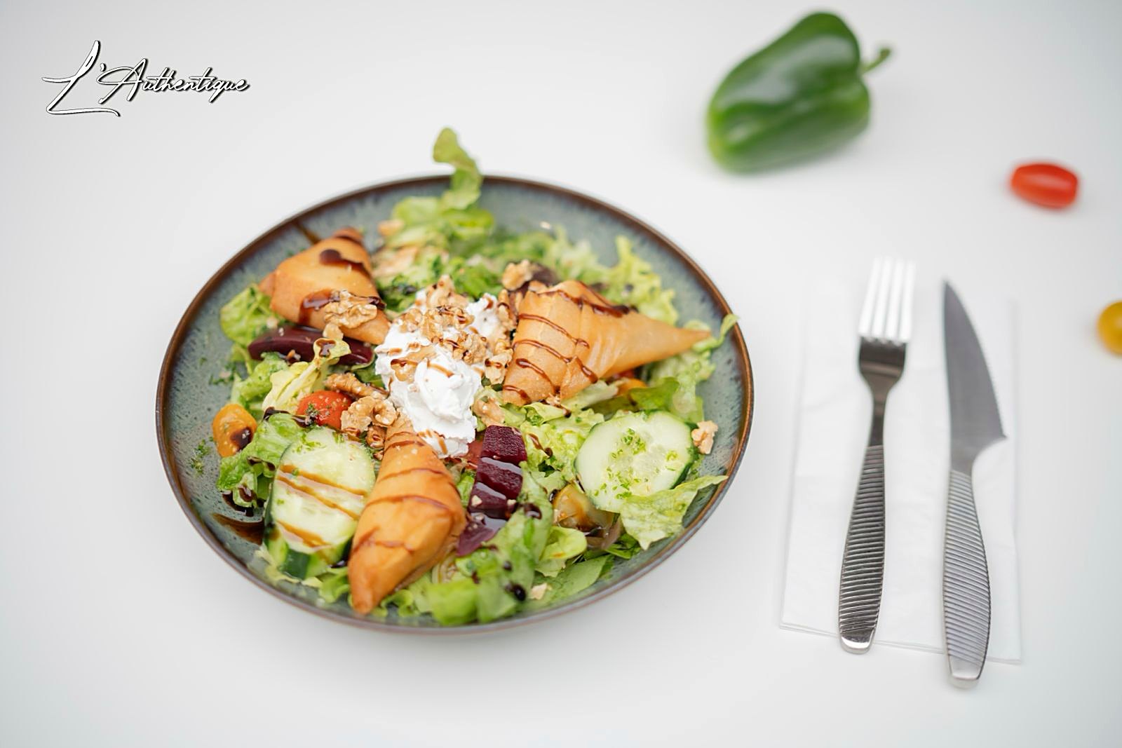 Salade généreuse faite maison
